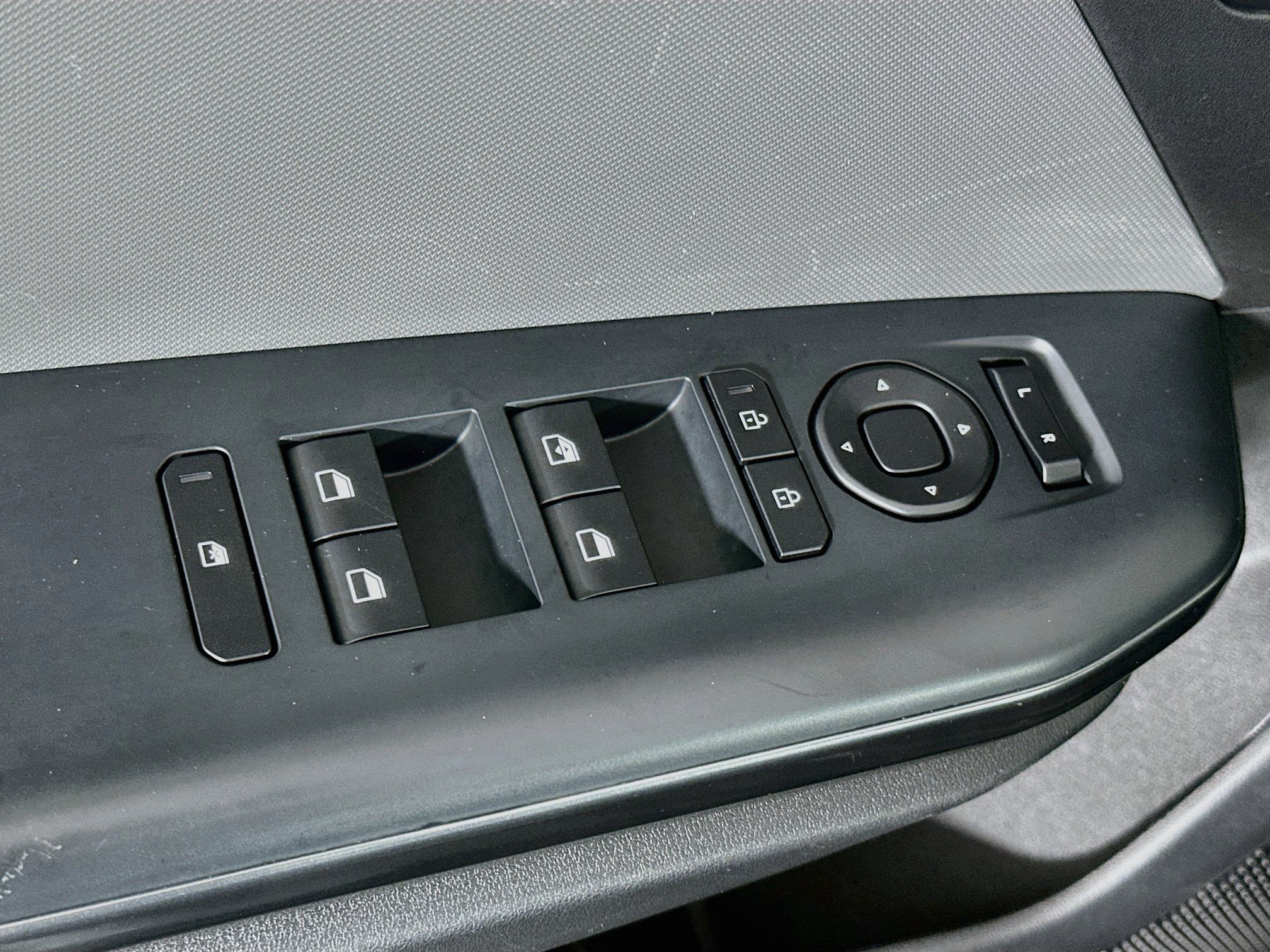 Used 2025 Kia K4 FWD image 15