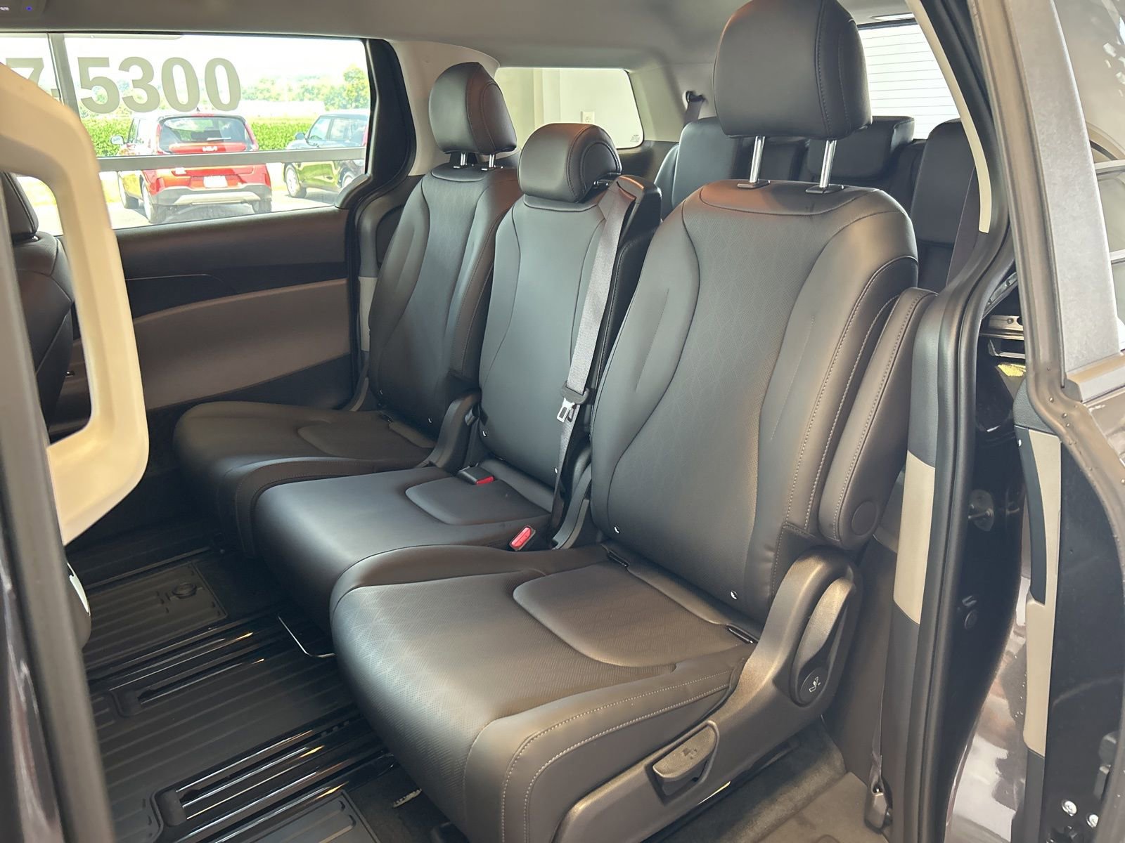 New 2026 Kia Carnival image 15