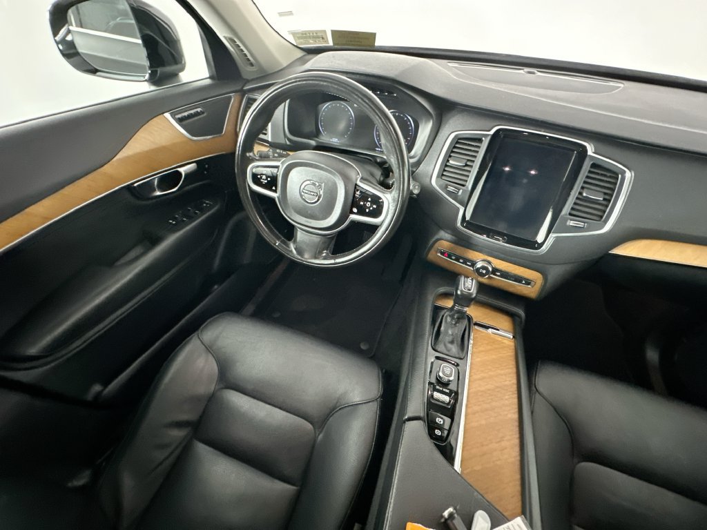 Used 2021 Volvo XC90 T6 Momentum w/ Climate Package AWD/4WD image 9