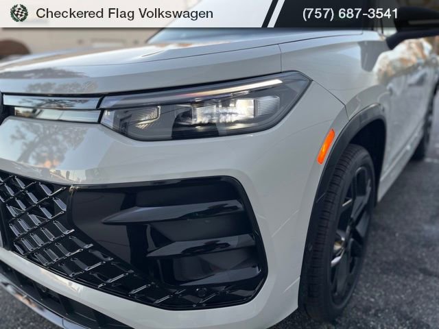 New 2026 Volkswagen Tiguan SE R-Line image 13