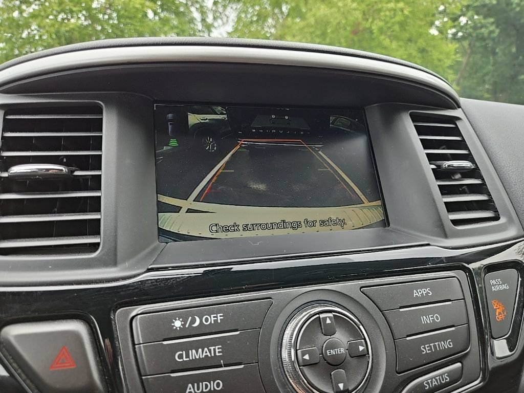 Used 2020 Nissan Pathfinder S AWD/4WD image 21