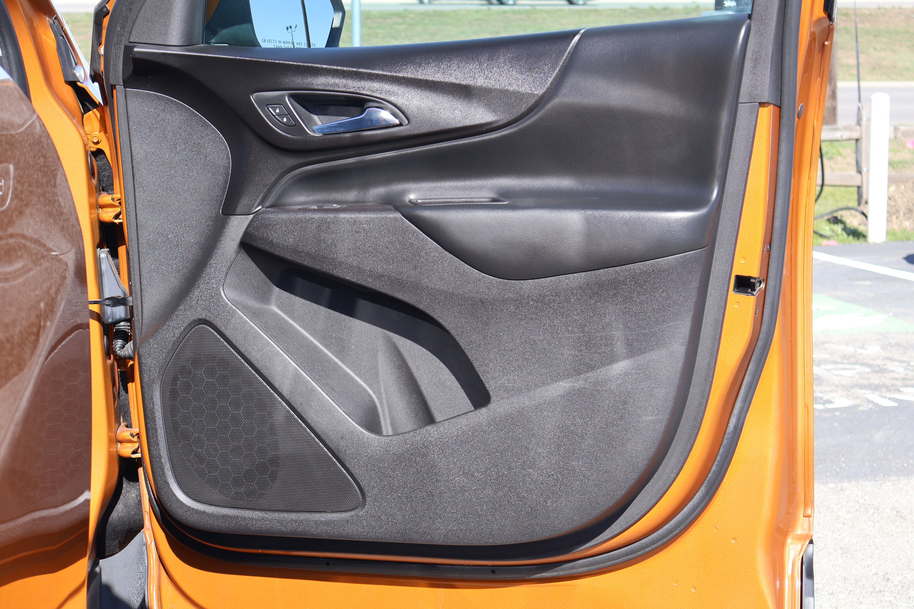 Used 2018 Chevrolet Equinox LT image 34