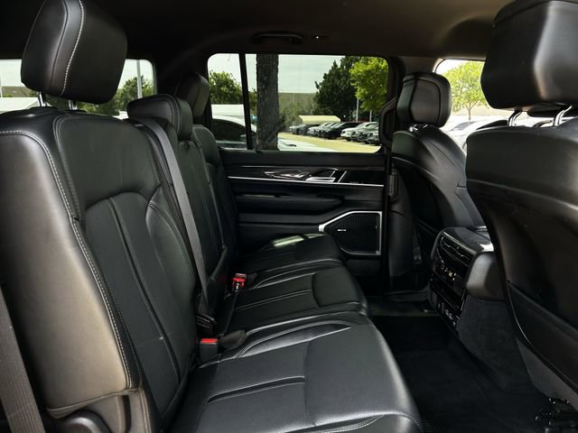 Used 2022 Jeep Wagoneer Series II AWD/4WD image 29