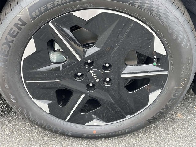 New 2025 Kia EV6 Wind image 9