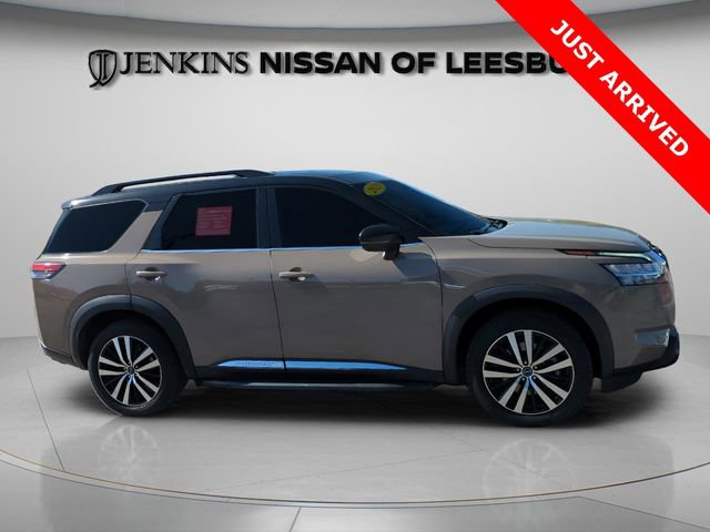 Certified 2023 Nissan Pathfinder Platinum image 2