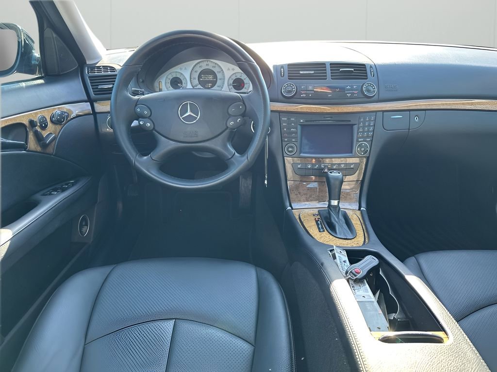Used 2009 Mercedes-Benz E 350 Sedan image 22