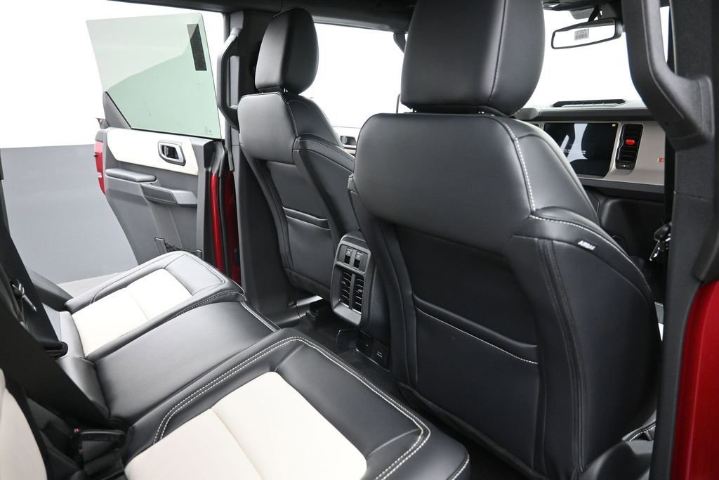 New 2026 Ford Bronco Outer Banks AWD/4WD image 10