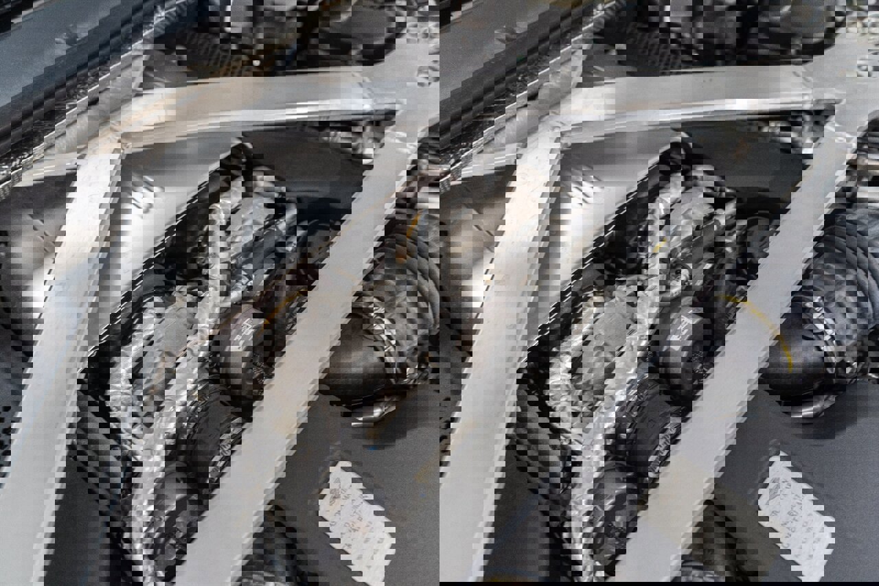 Used 2023 Aston Martin V8 Vantage Coupe image 46