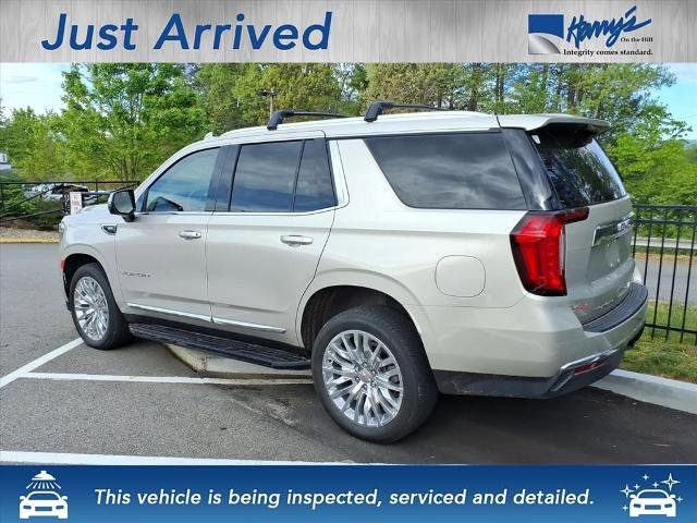 Certified 2023 GMC Yukon SLT w/ SLT Luxury Package AWD/4WD image 2