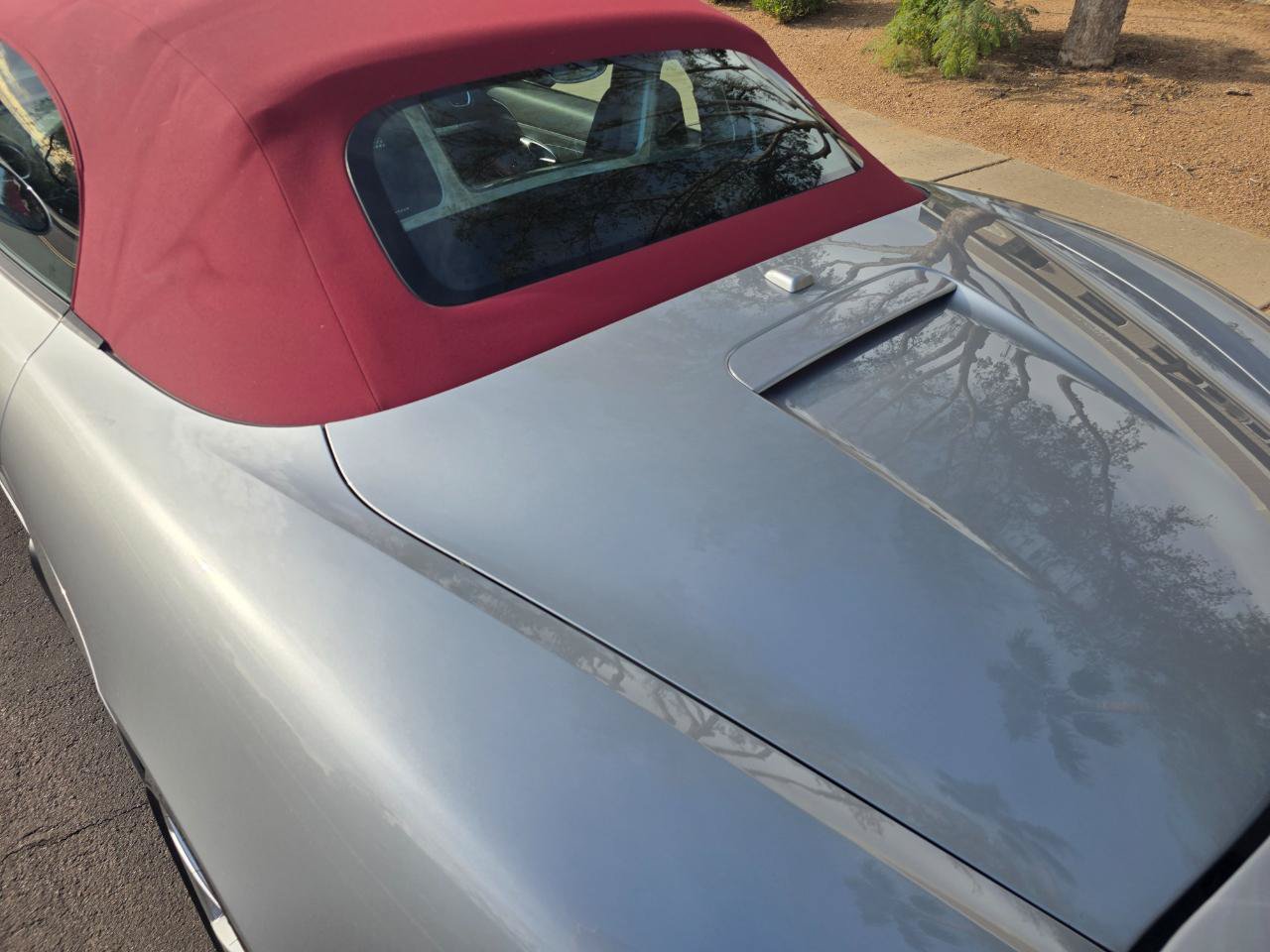 Used 2019 Porsche 718 Boxster RWD image 16