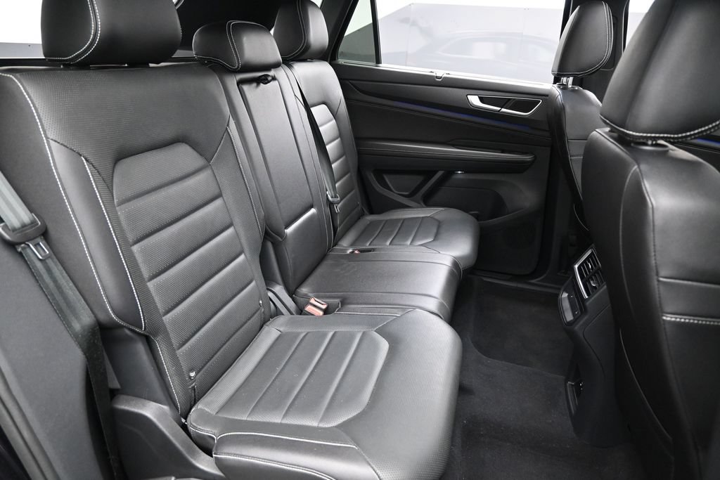 Used 2024 Volkswagen Atlas Cross Sport SEL AWD/4WD image 31