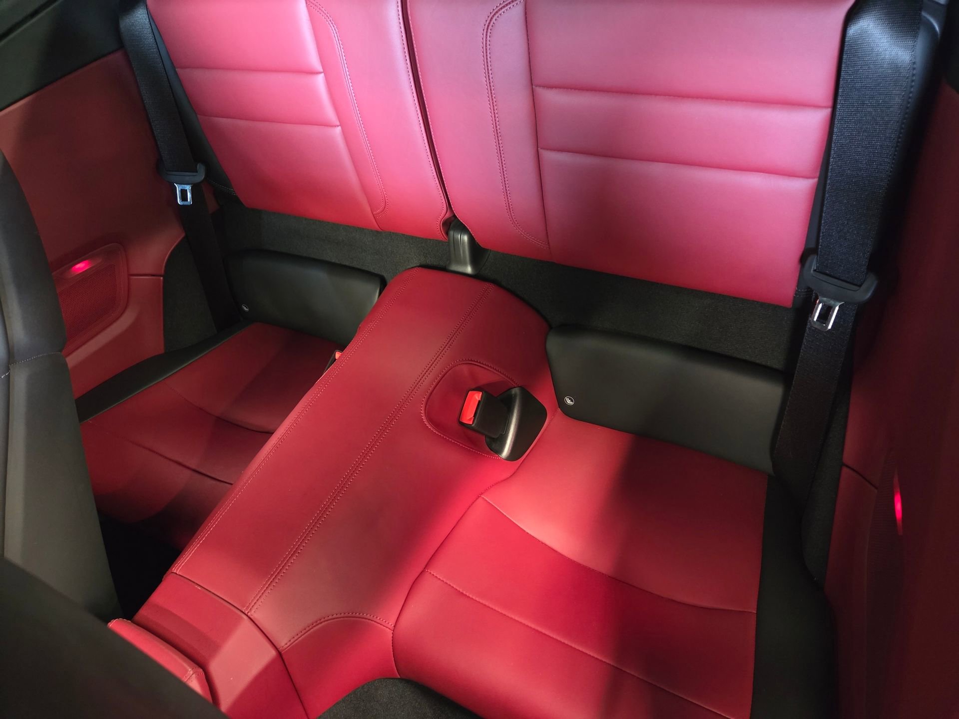 Used 2025 Porsche 911 Carrera RWD image 10