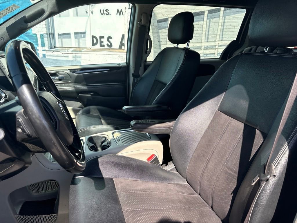 Used 2020 Dodge Grand Caravan SXT FWD image 14