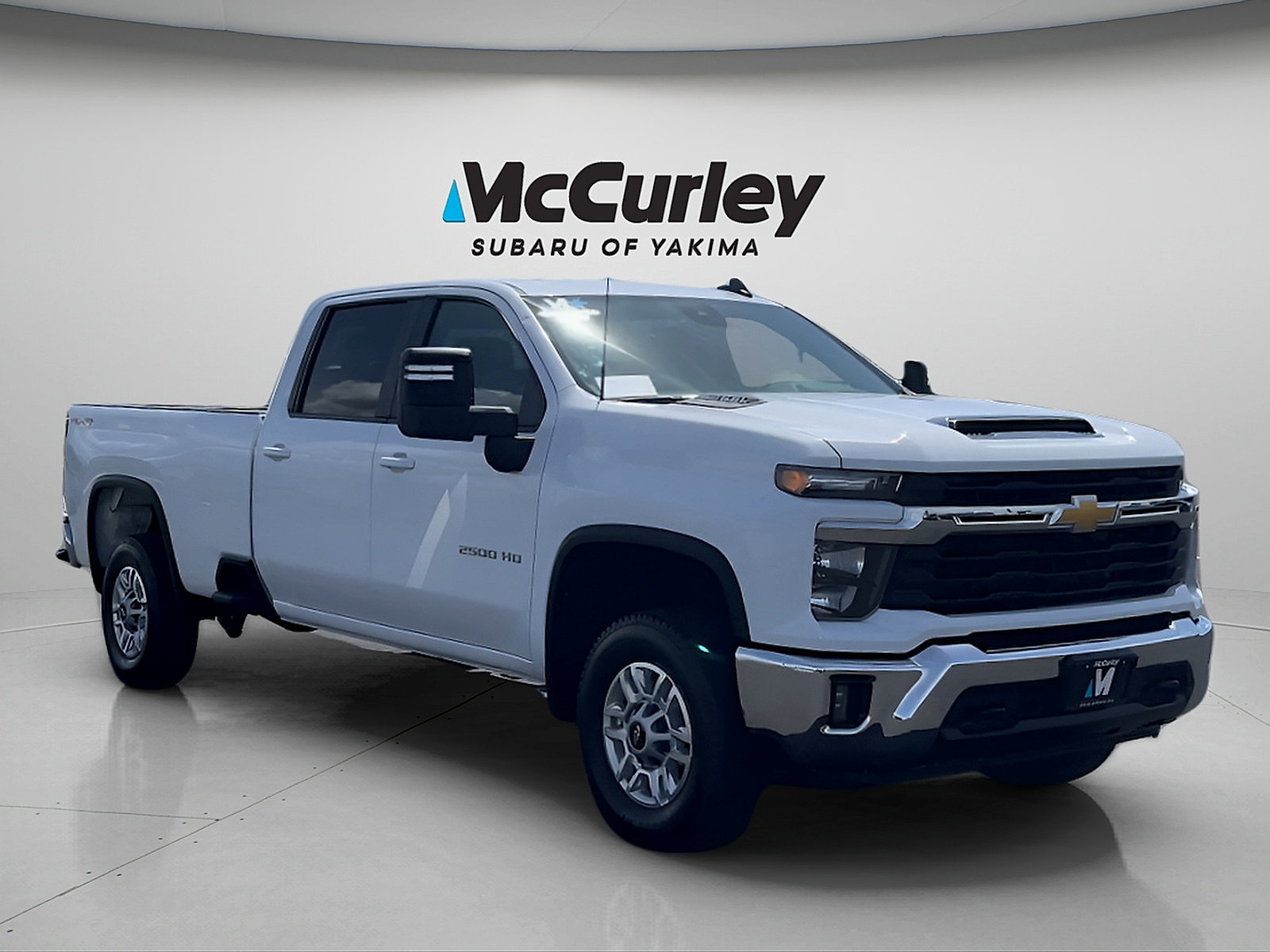 Used 2025 Chevrolet Silverado 2500 LT w/ Convenience Package AWD/4WD image 8
