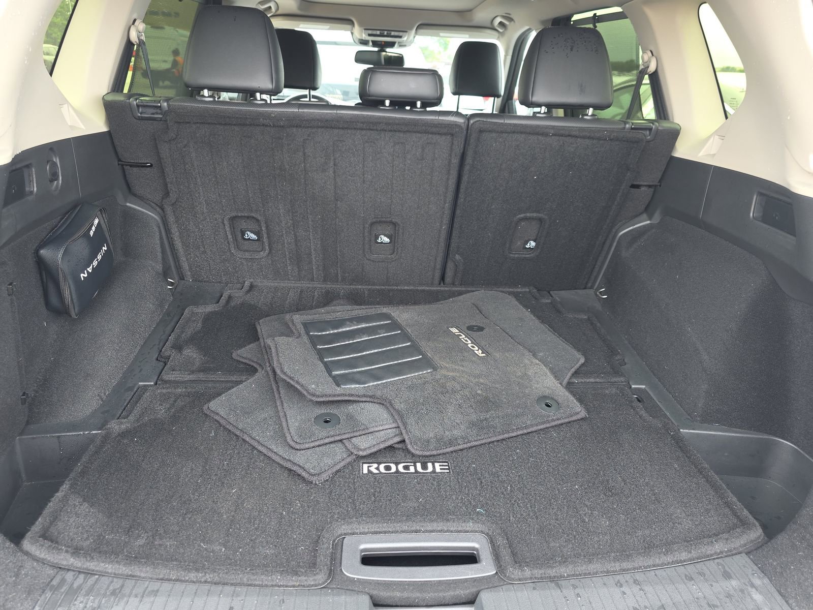 Used 2023 Nissan Rogue Platinum FWD image 15
