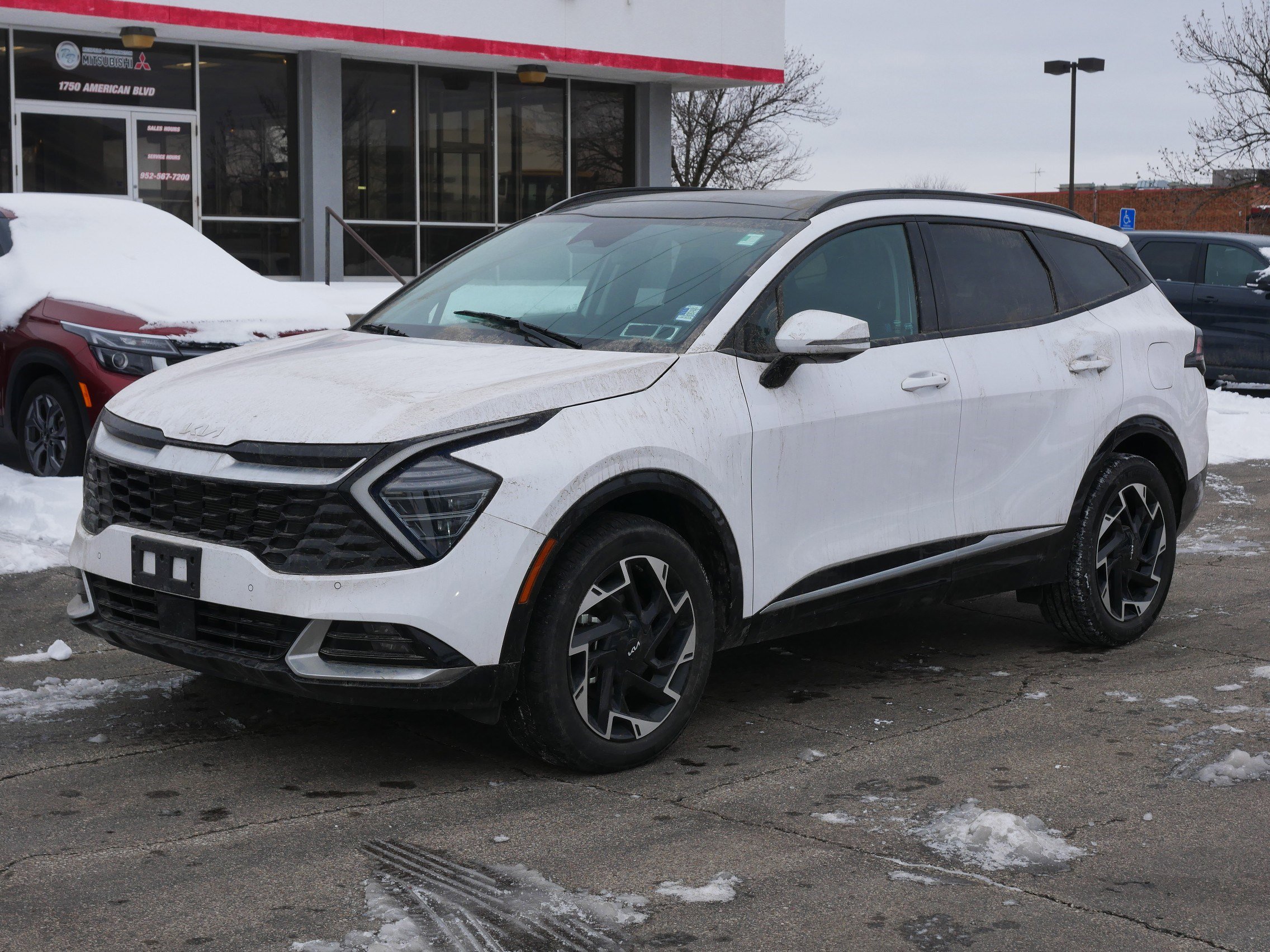 Certified 2023 Kia Sportage SX image 2