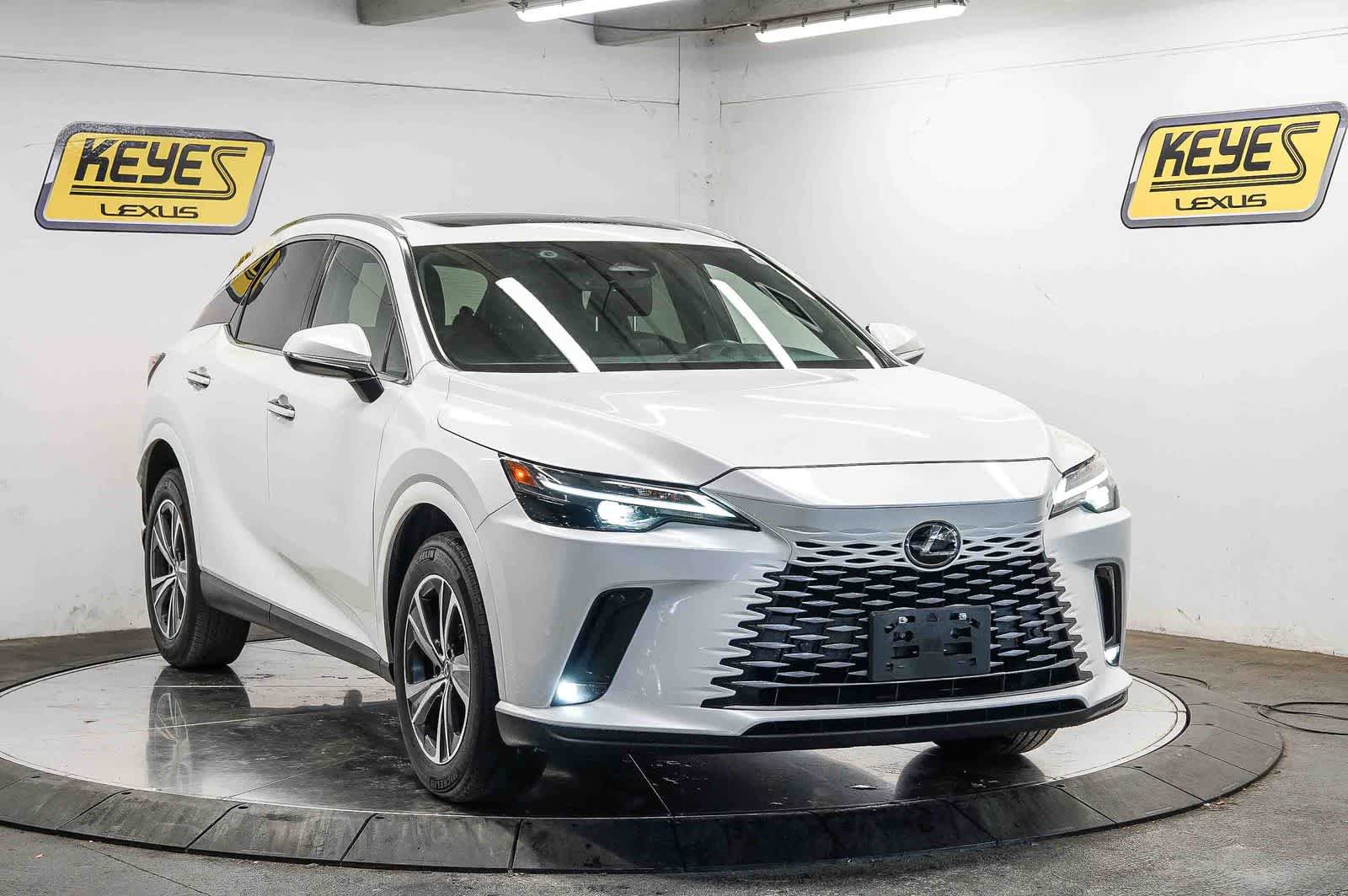 Used 2024 Lexus RX 350 FWD w/ Technology Package image 5