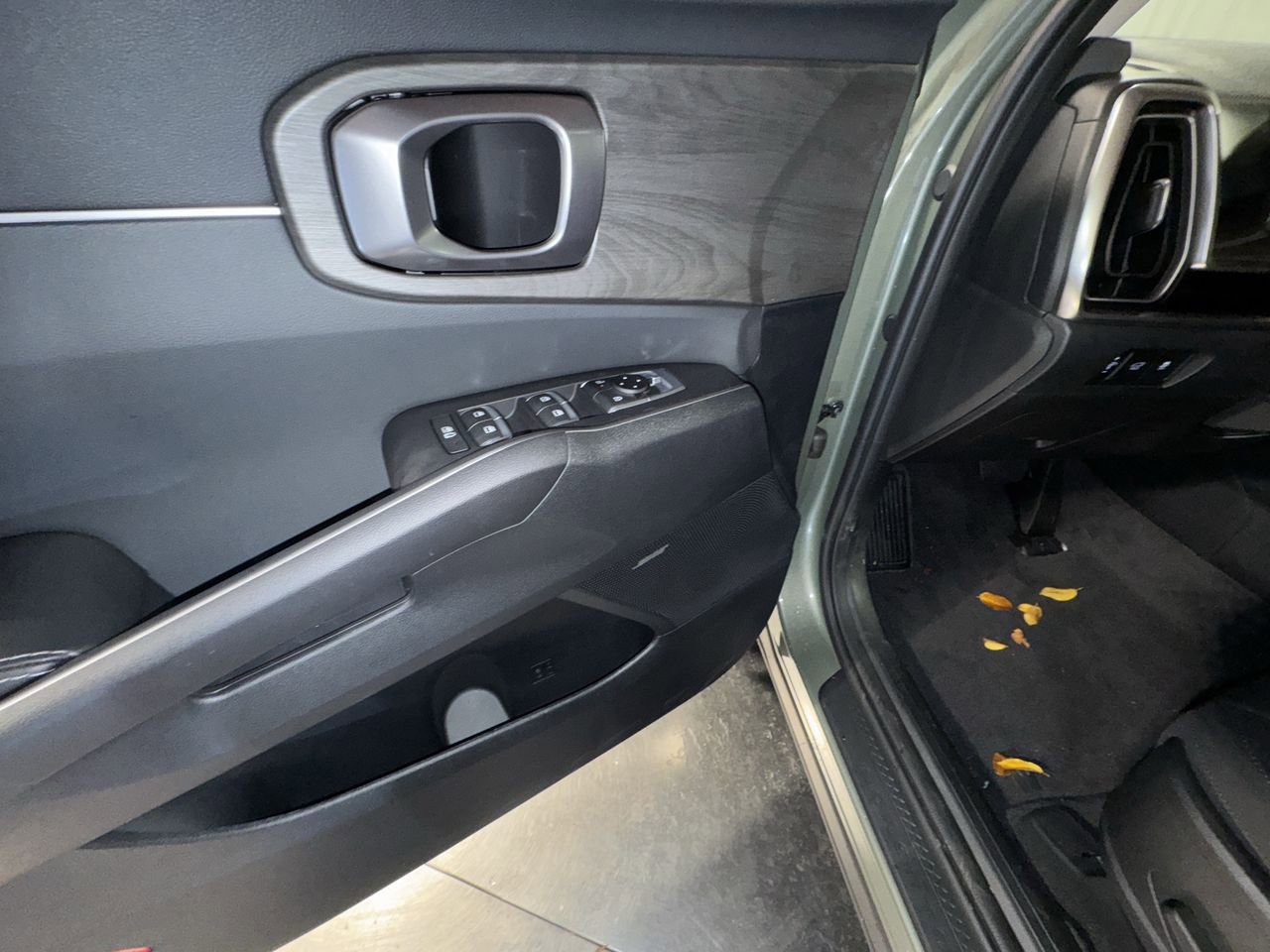 New 2026 Kia Sorento X-Line EX image 17