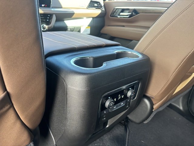 New 2026 Chevrolet Suburban High Country w/ Sun And Tow Package image 30