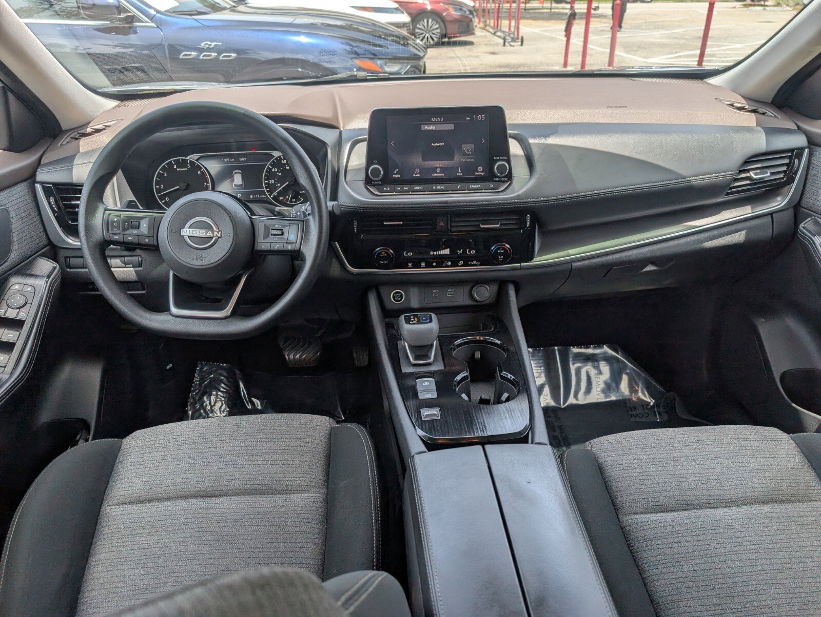 Used 2022 Nissan Rogue SV FWD image 12