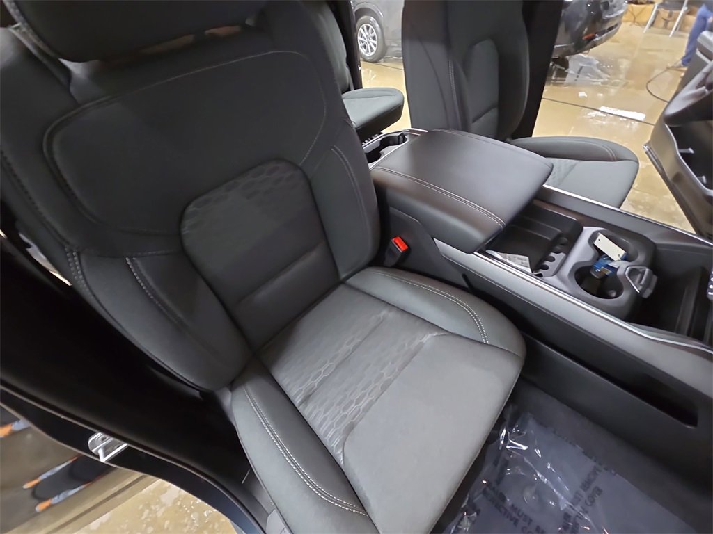 New 2026 RAM 1500 4x4 Crew Cab image 10