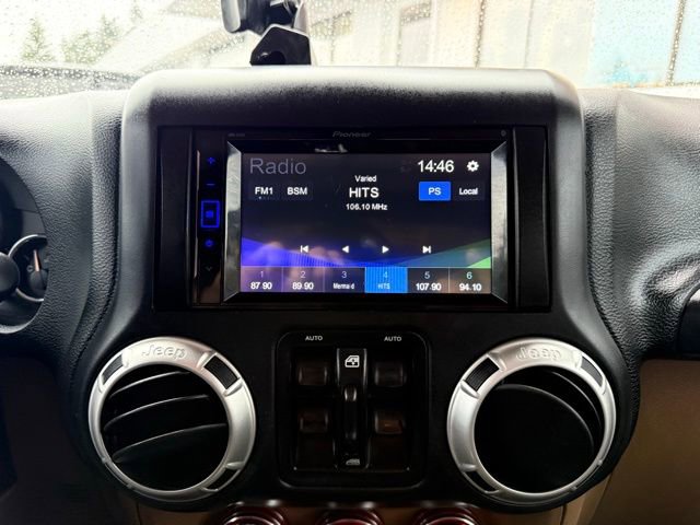 Used 2016 Jeep Wrangler Unlimited Sahara w/ Connectivity Group image 34