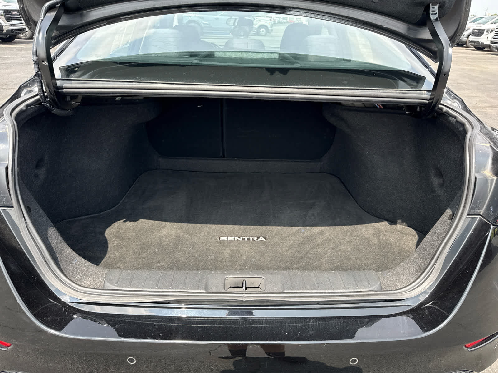 Used 2024 Nissan Sentra SV FWD image 21