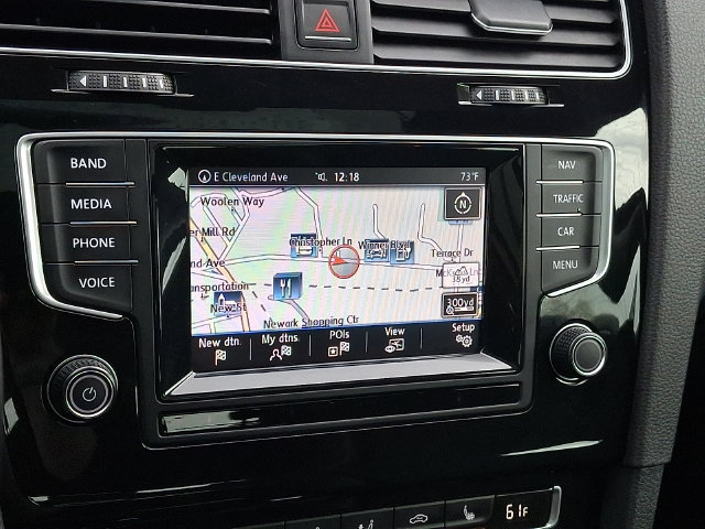 Used 2015 Volkswagen Golf SEL FWD image 18
