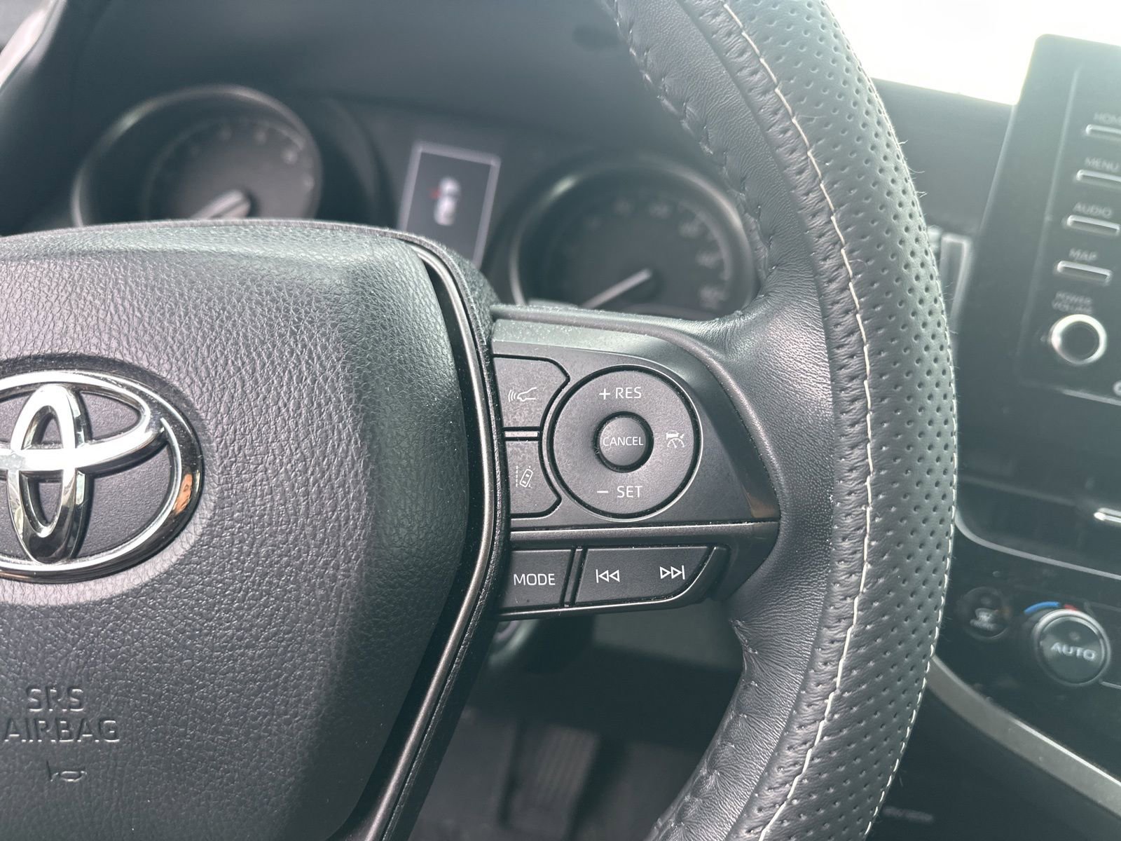 Certified 2022 Toyota Camry SE w/ Carpet Mat Package (TMS) image 10