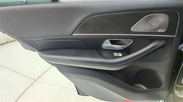 Used 2023 Mercedes-Benz GLE 450 4MATIC w/ AMG Line Exterior image 32