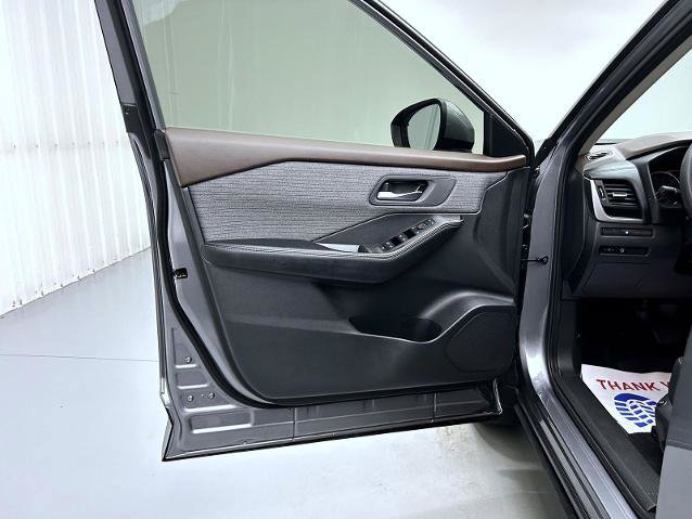 Certified 2023 Nissan Rogue SV AWD/4WD image 9