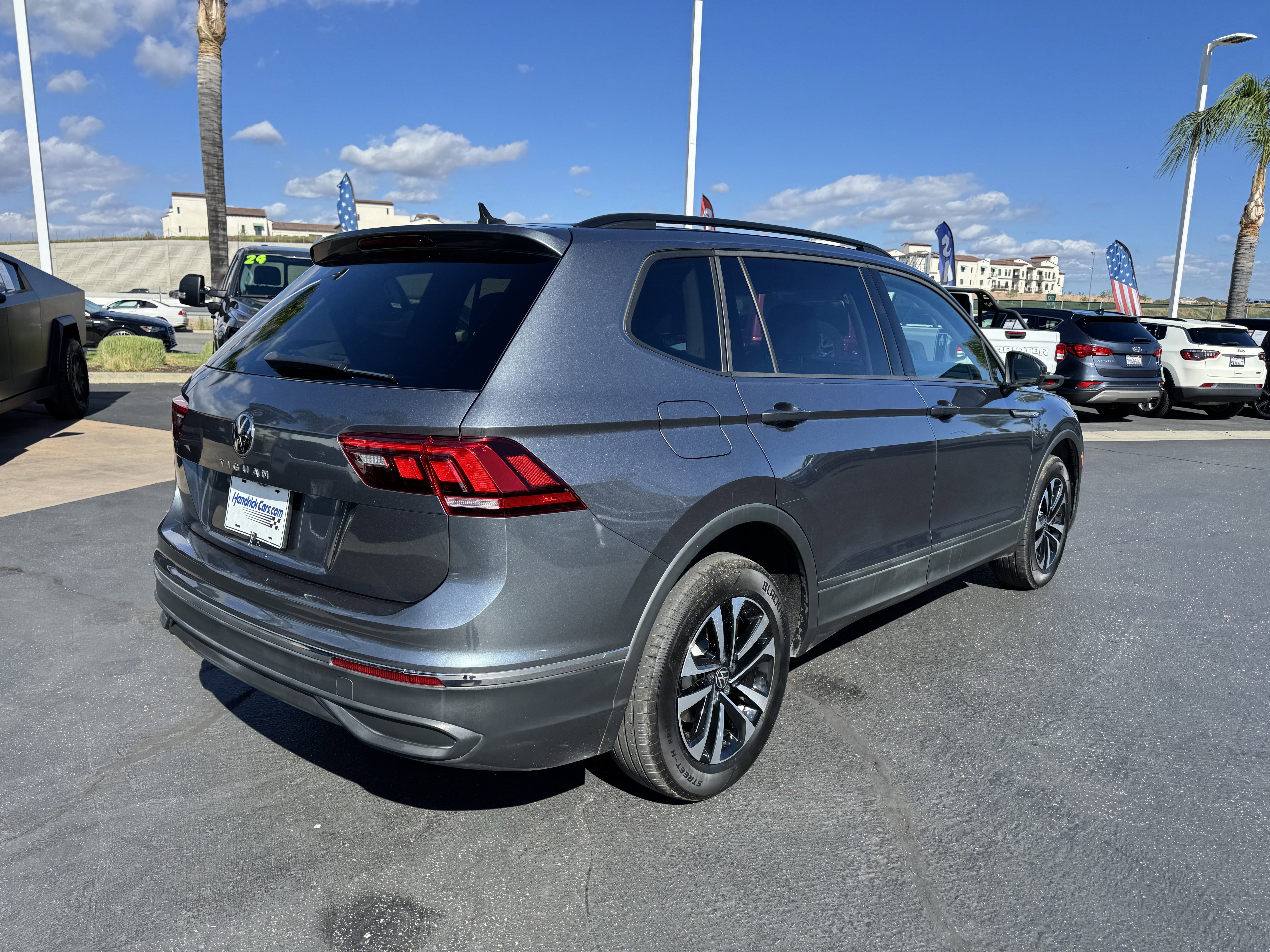 Used 2022 Volkswagen Tiguan S FWD image 10