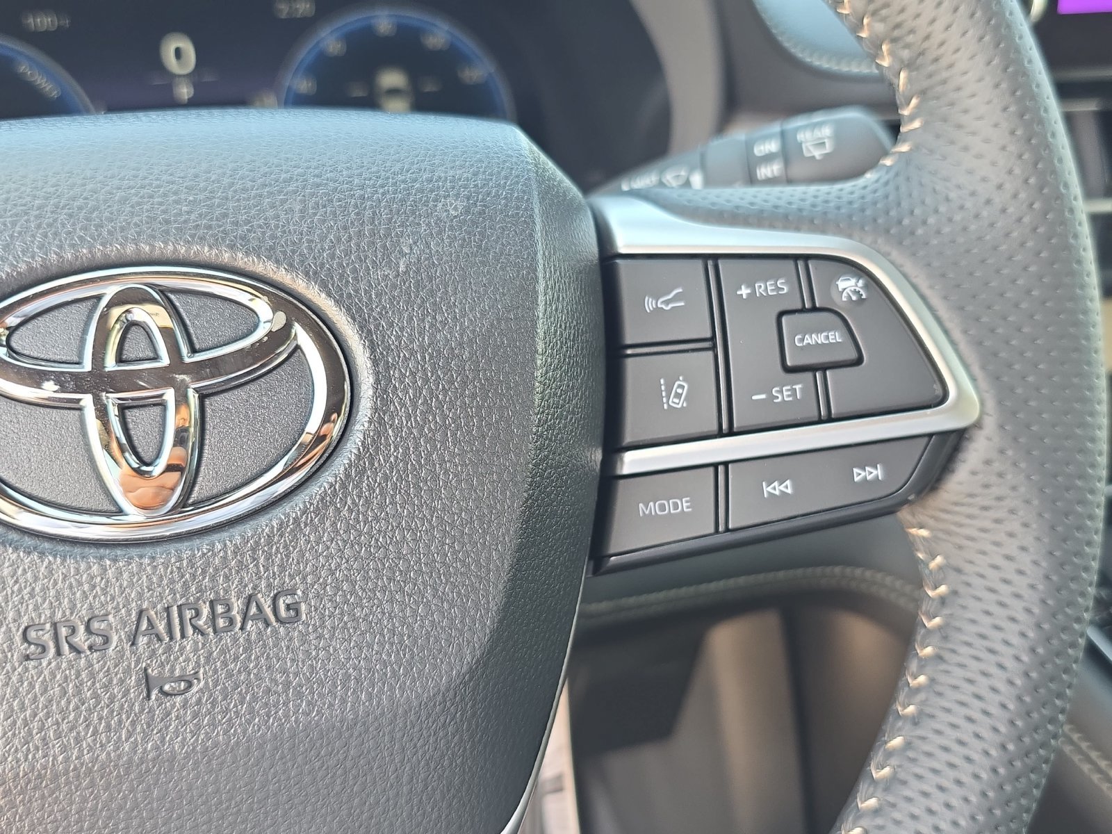 New 2026 Toyota Sienna Limited FWD image 14