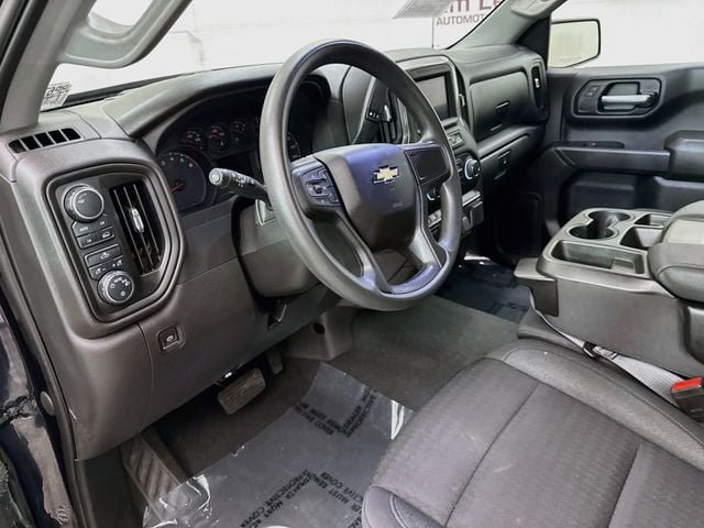 Used 2023 Chevrolet Silverado 1500 Custom AWD/4WD image 10