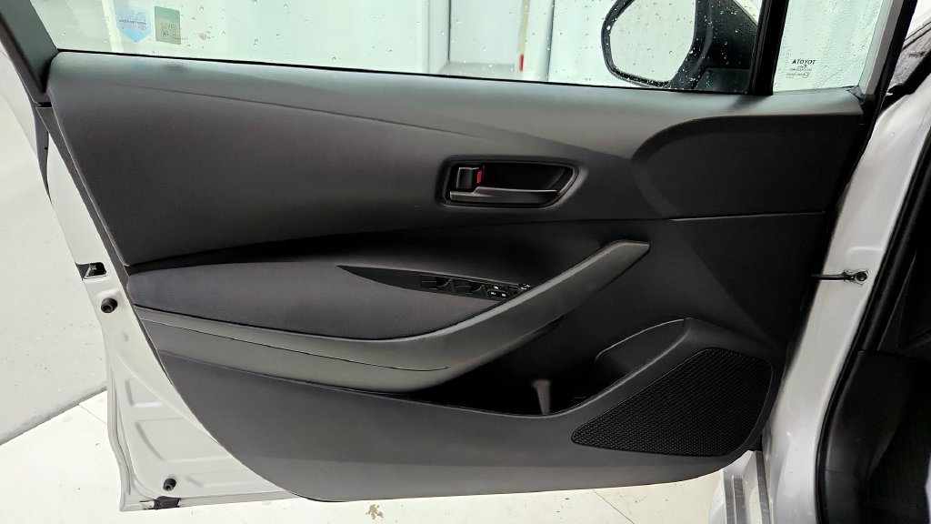 Used 2022 Toyota Corolla LE FWD image 22