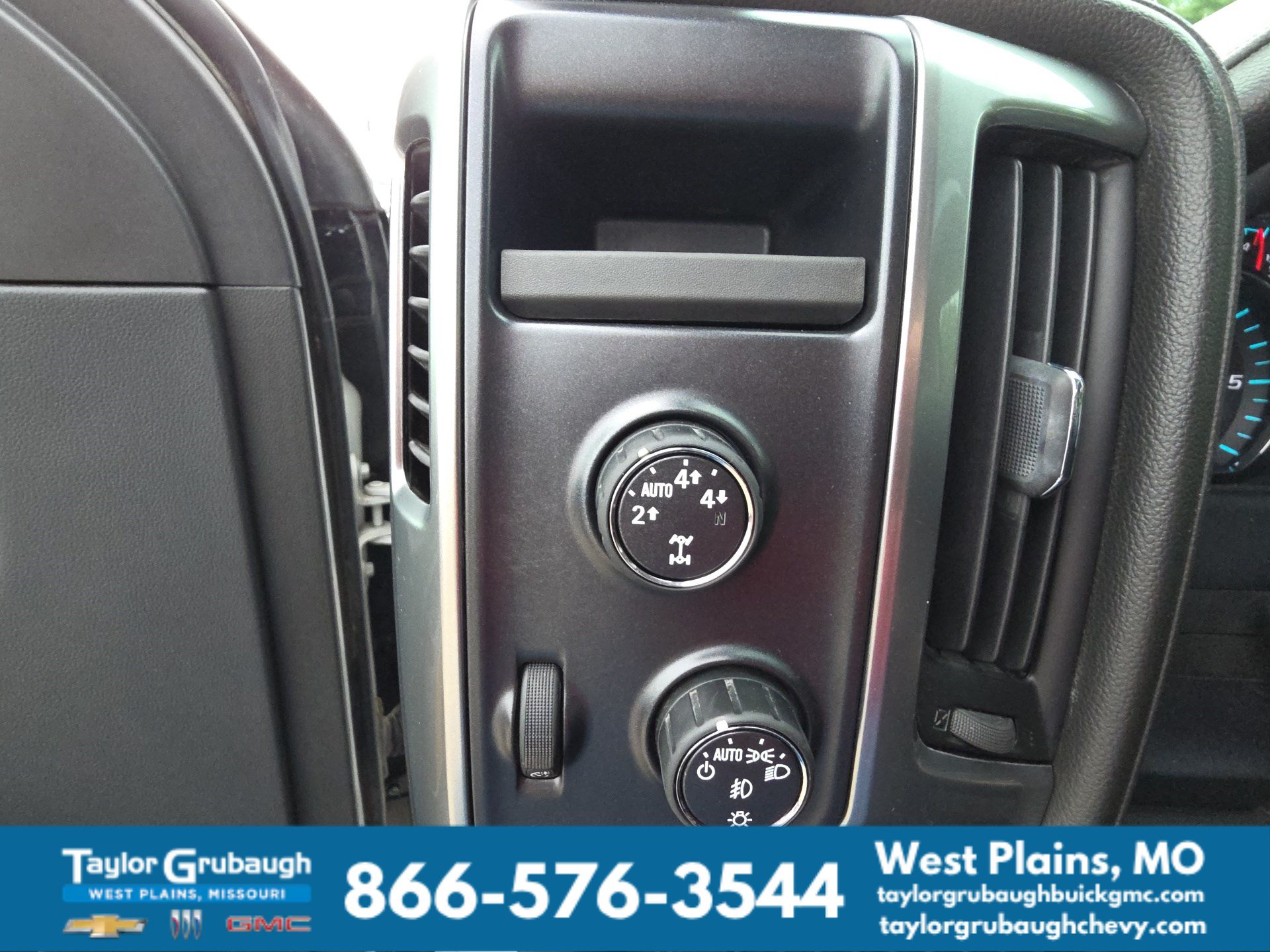 Used 2016 Chevrolet Silverado 1500 LTZ w/ Sport Package AWD/4WD image 21