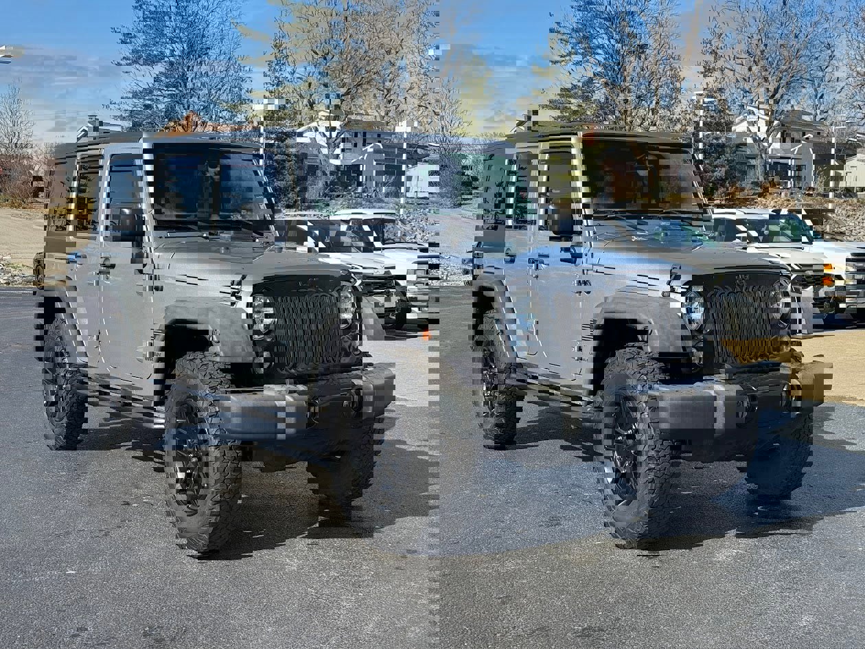 Used 2015 Jeep Wrangler Unlimited Sport image 3