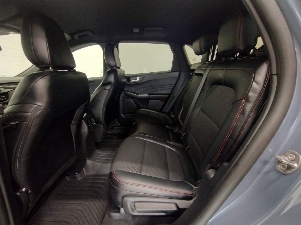 Used 2024 Ford Escape ST-Line Select AWD/4WD image 15