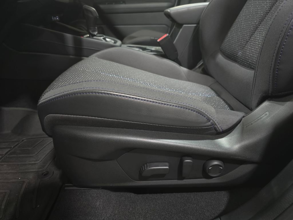 Used 2025 Subaru Forester Premium image 26