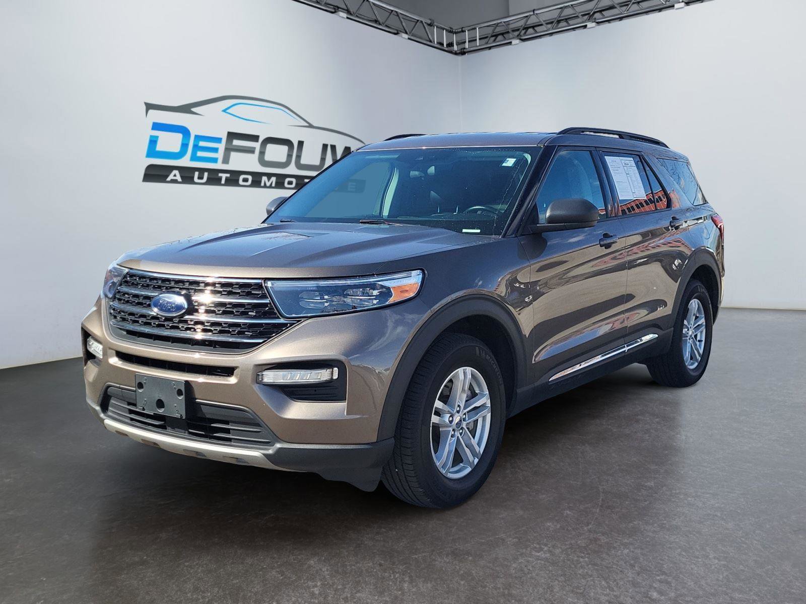 Used 2021 Ford Explorer XLT w/ Equipment Group 202A image 7