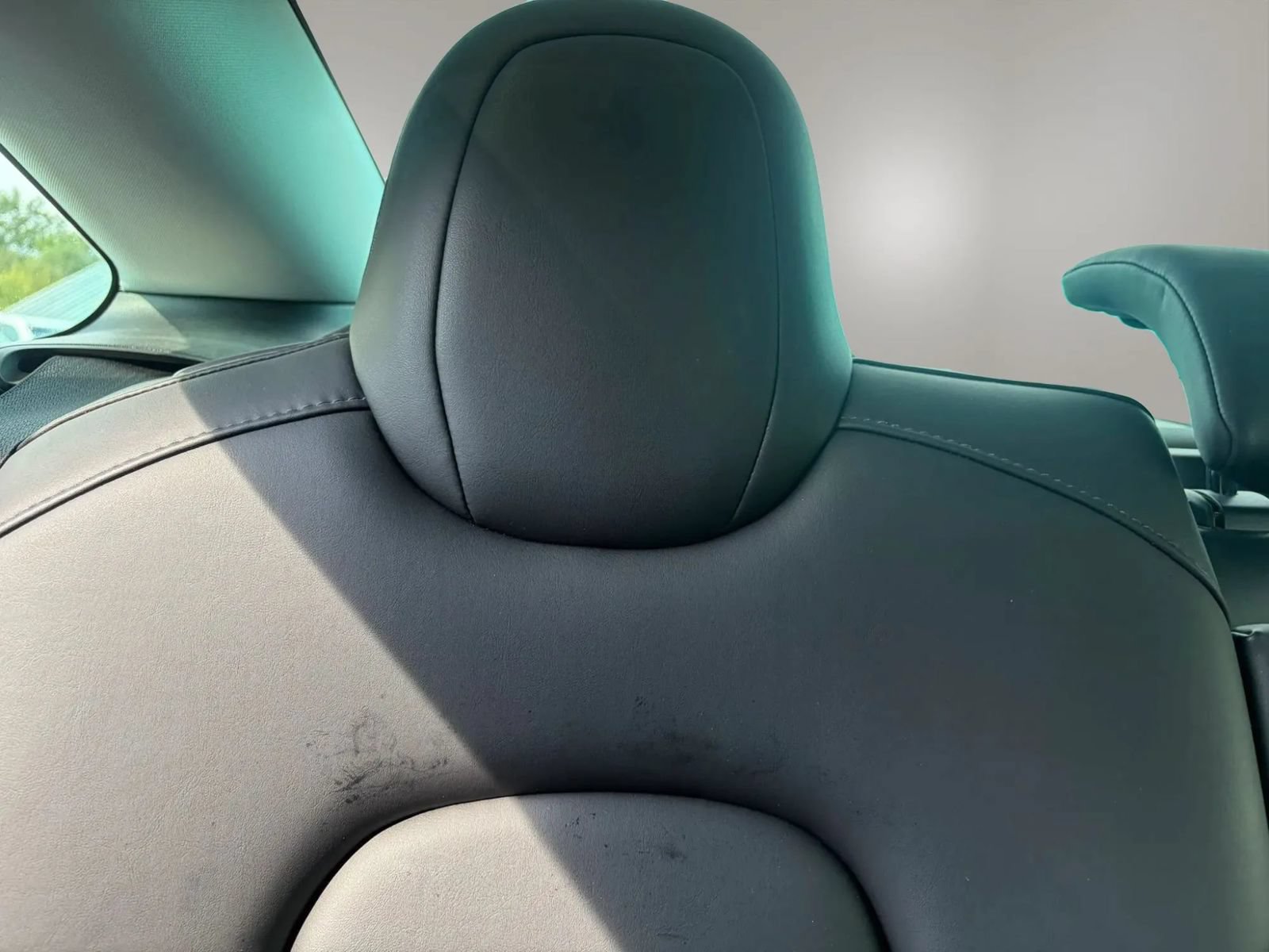 Used 2018 Tesla Model 3 Long Range RWD image 23