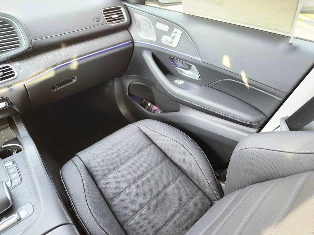 New 2026 Mercedes-Benz GLS 450 4MATIC image 15