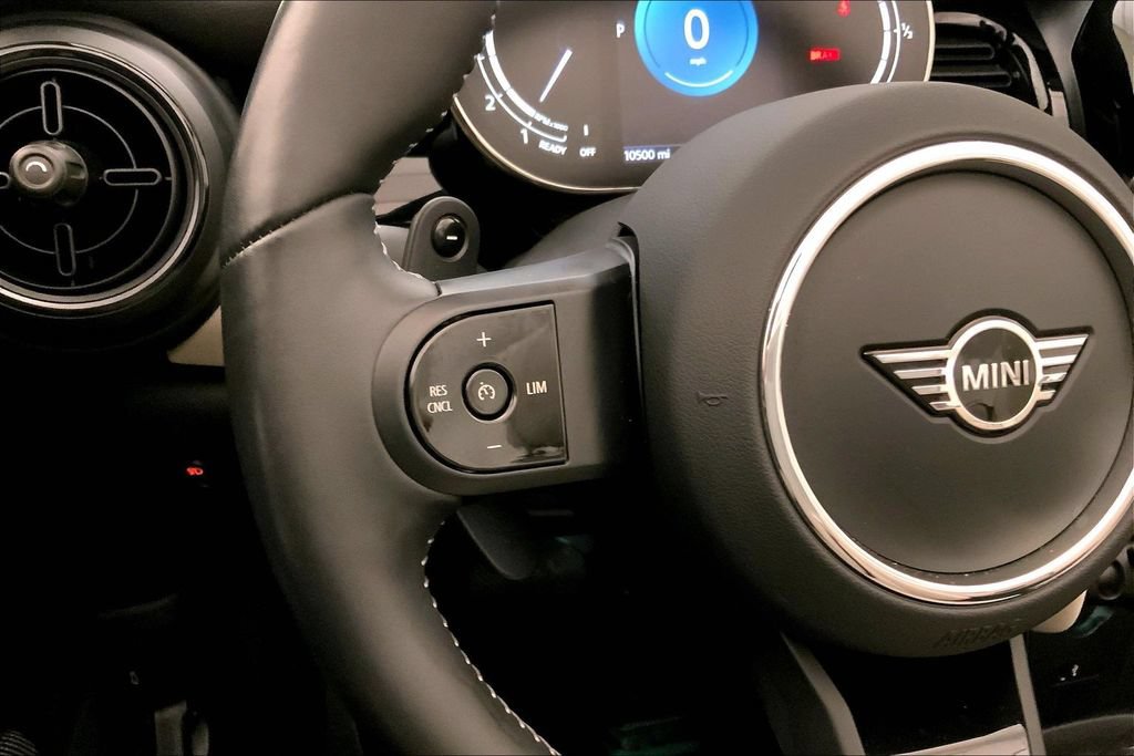 Certified 2023 MINI Cooper S w/ Signature Upholstery Package FWD image 18