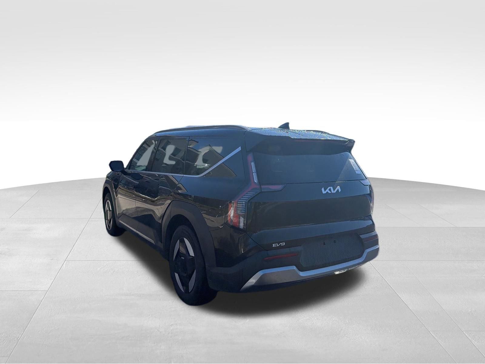 Used 2024 Kia EV9 Wind image 7