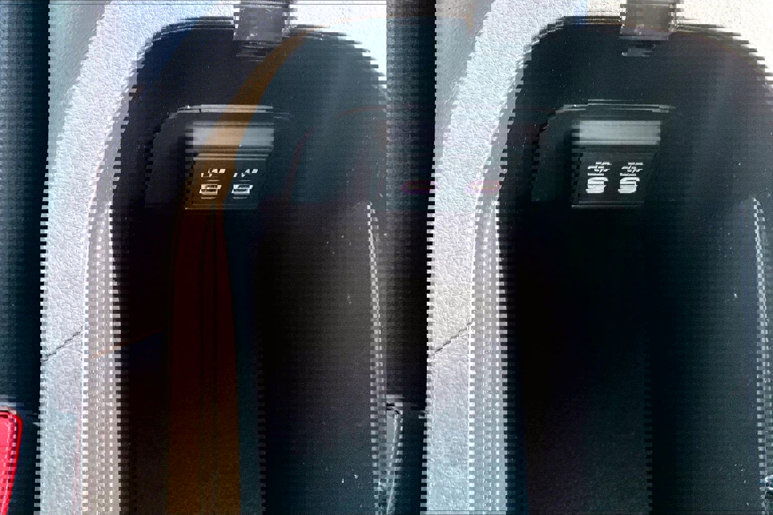 Used 2023 Toyota RAV4 LE image 31