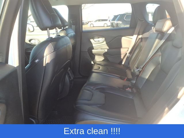 Used 2022 Jeep Cherokee Trailhawk AWD/4WD image 13