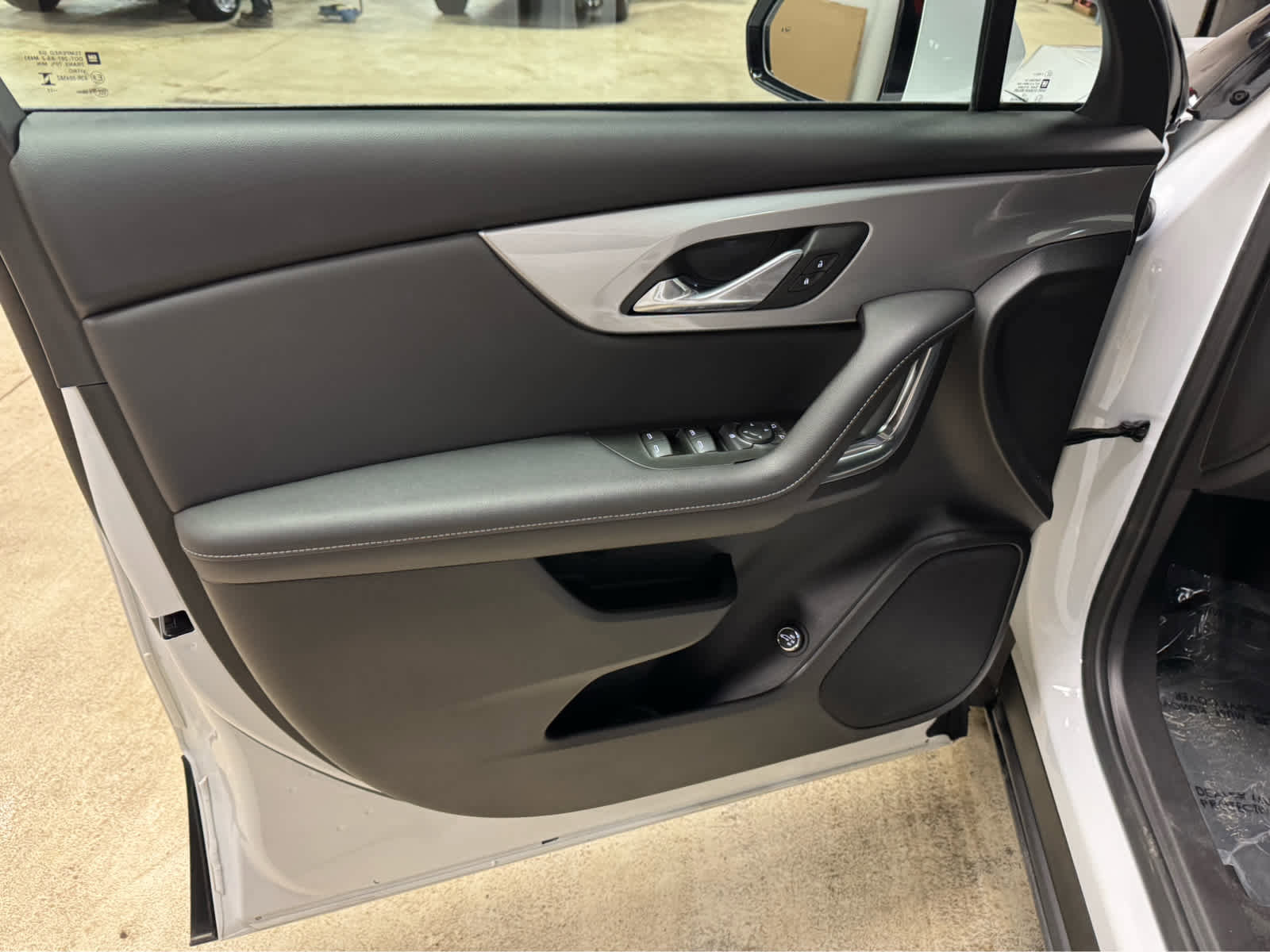 Certified 2025 Chevrolet Blazer LT w/ Convenience Package image 17