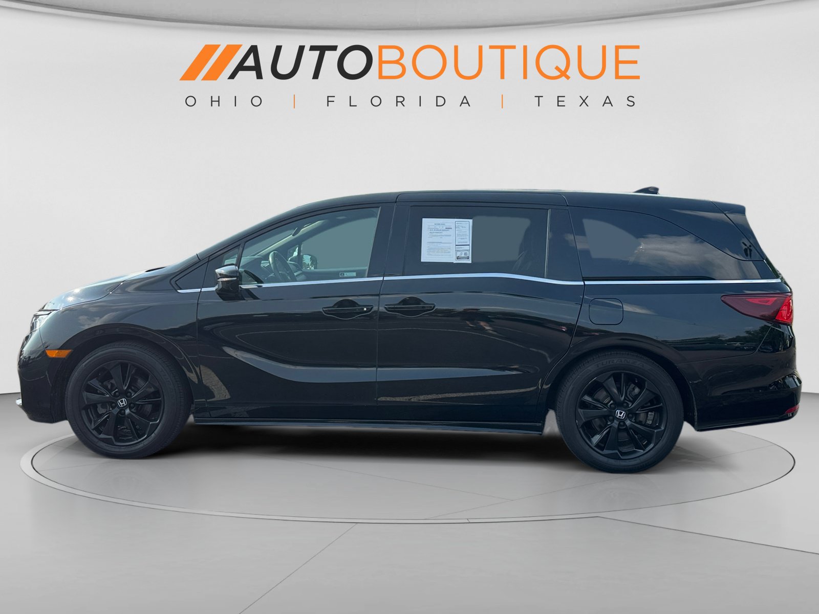 Used 2023 Honda Odyssey Sport image 2