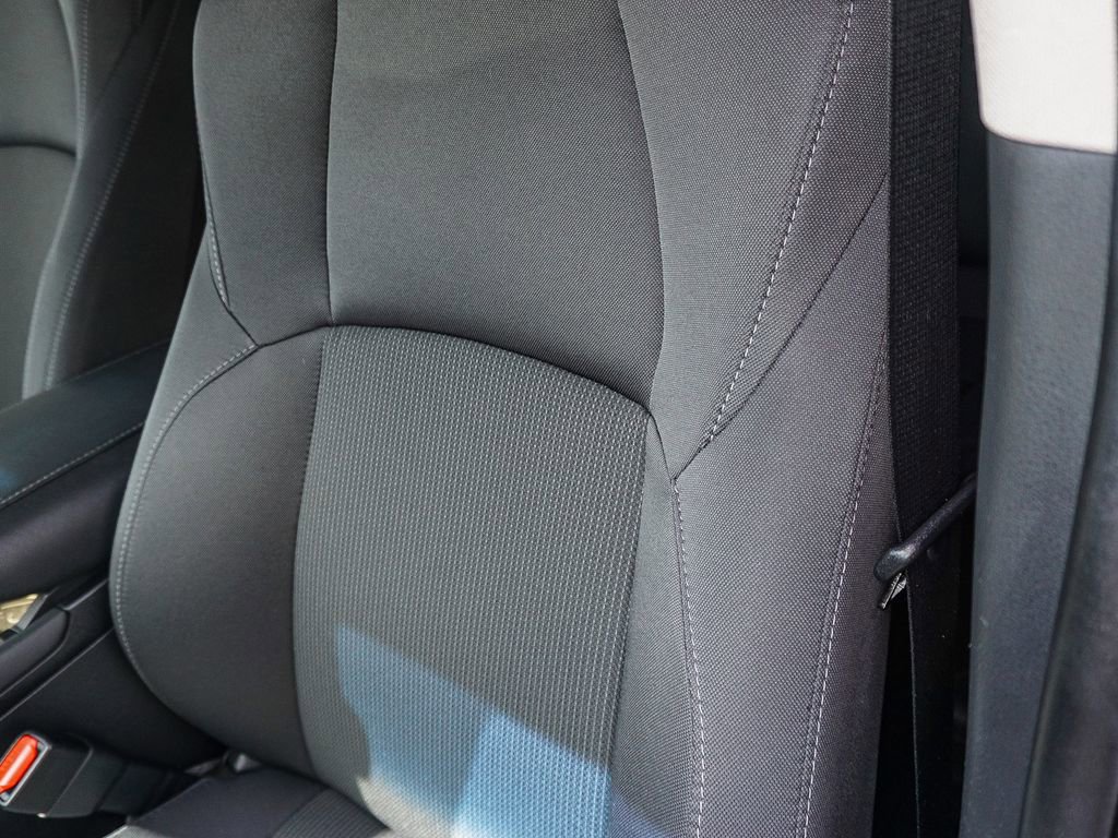 Used 2022 Toyota Venza LE AWD/4WD image 21