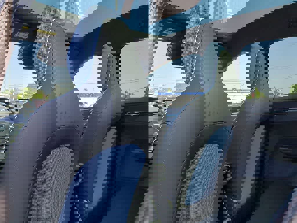 New 2025 Volvo EX30 Plus w/ Protection Package Premier image 16